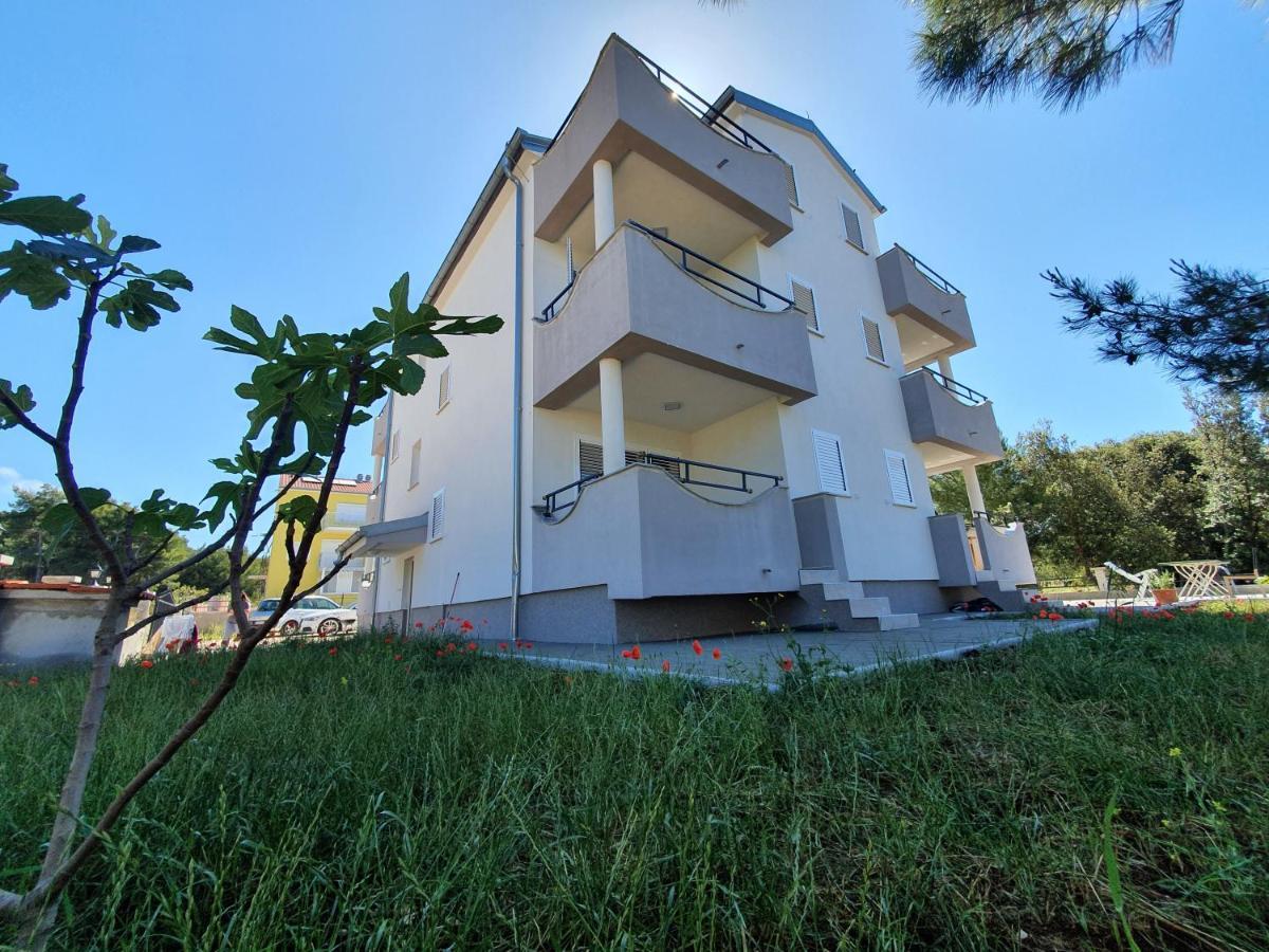 Apartments Villa M&M Bibinje Bagian luar foto