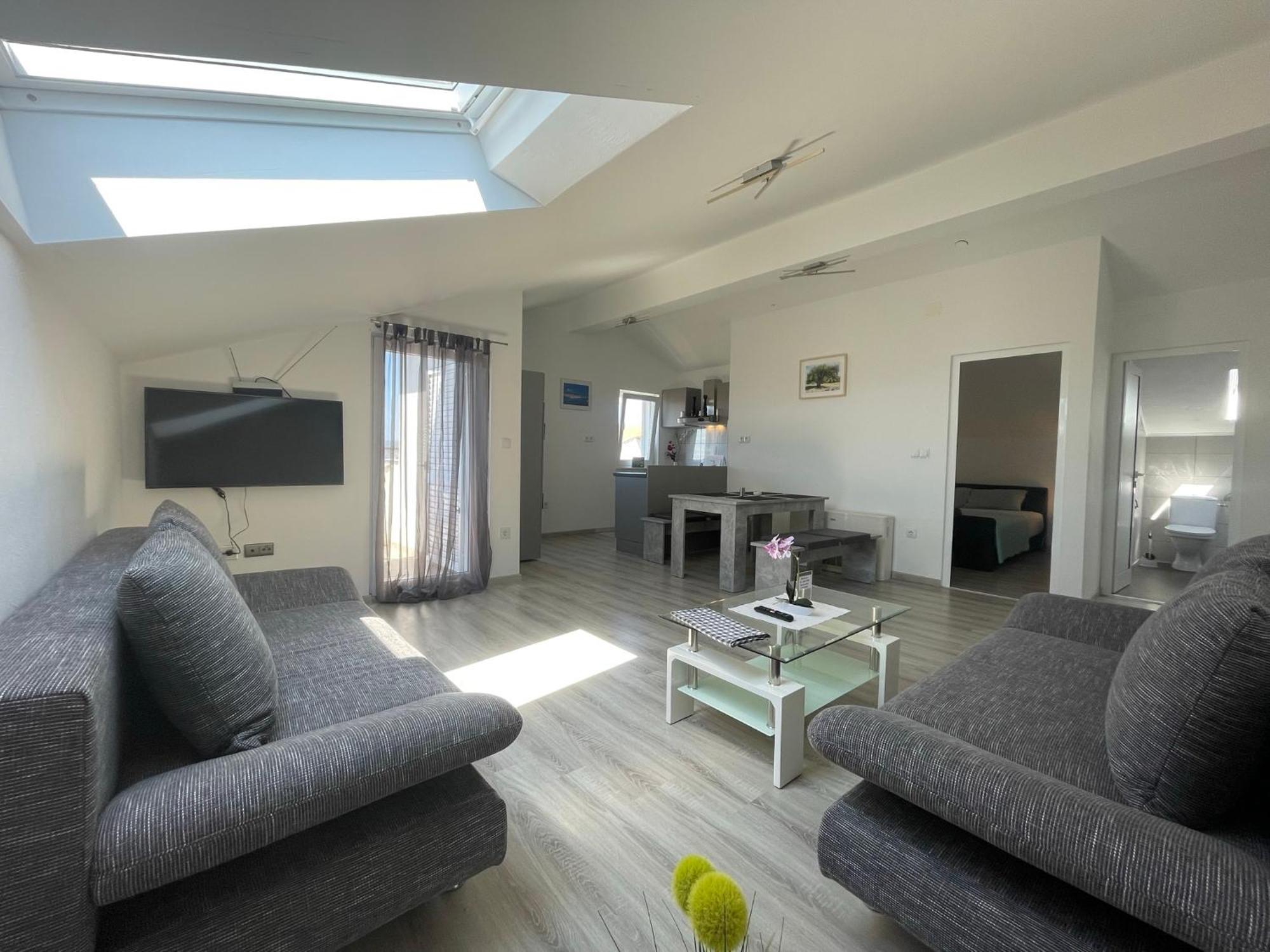 Apartments Villa M&M Bibinje Bagian luar foto