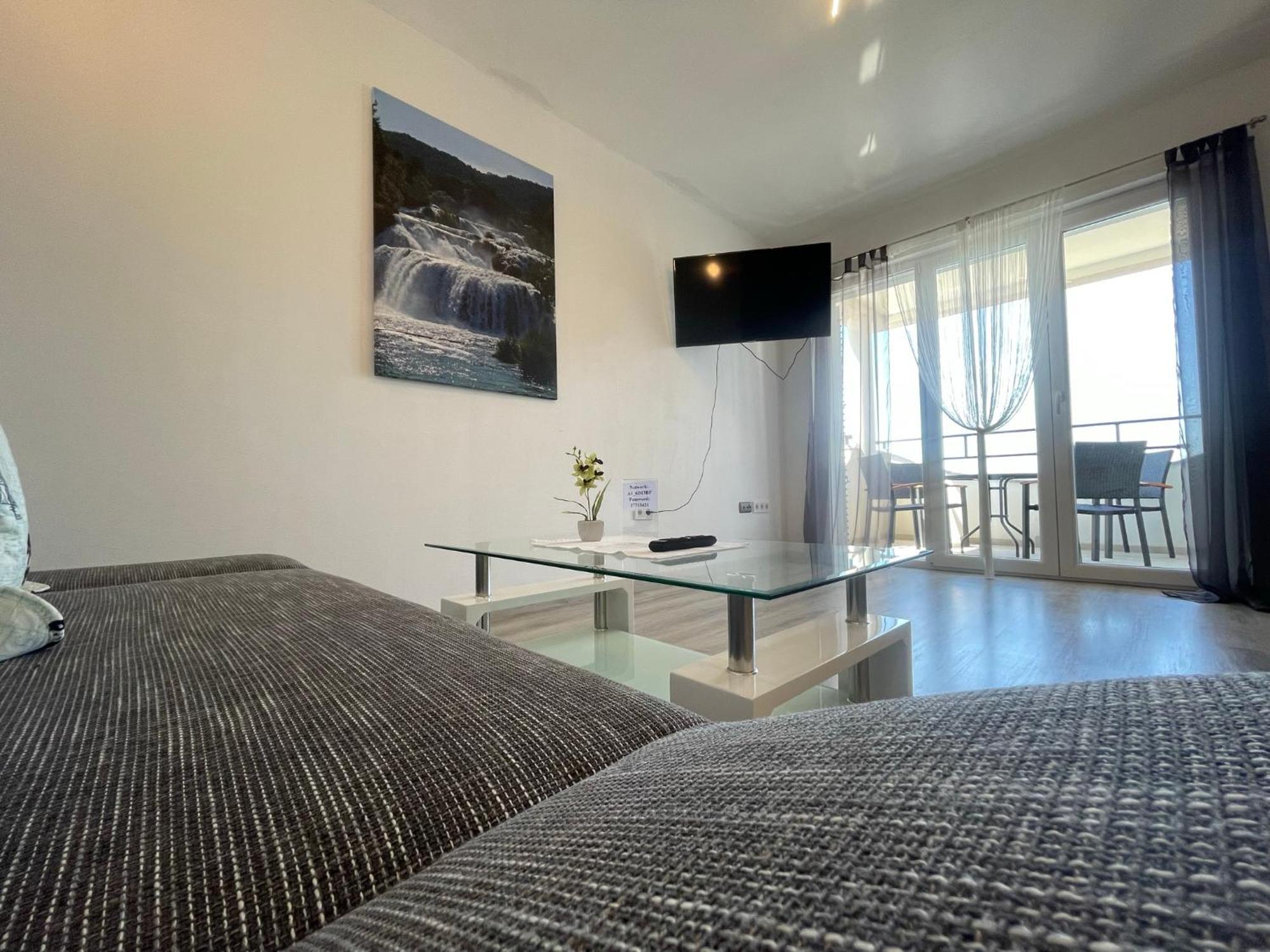 Apartments Villa M&M Bibinje Bagian luar foto