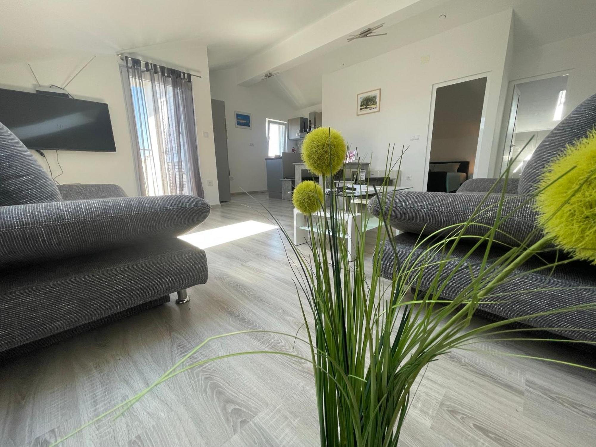 Apartments Villa M&M Bibinje Bagian luar foto