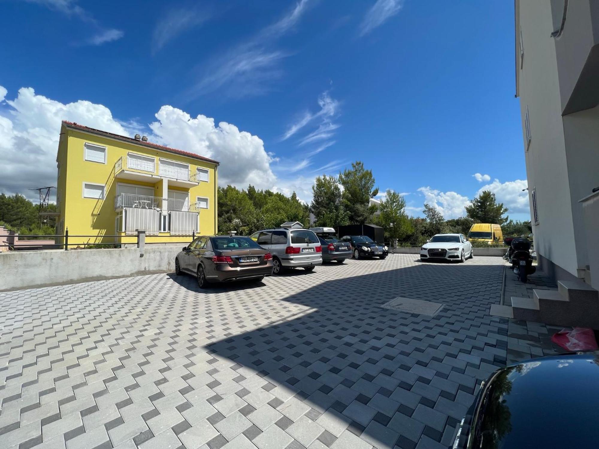 Apartments Villa M&M Bibinje Bagian luar foto