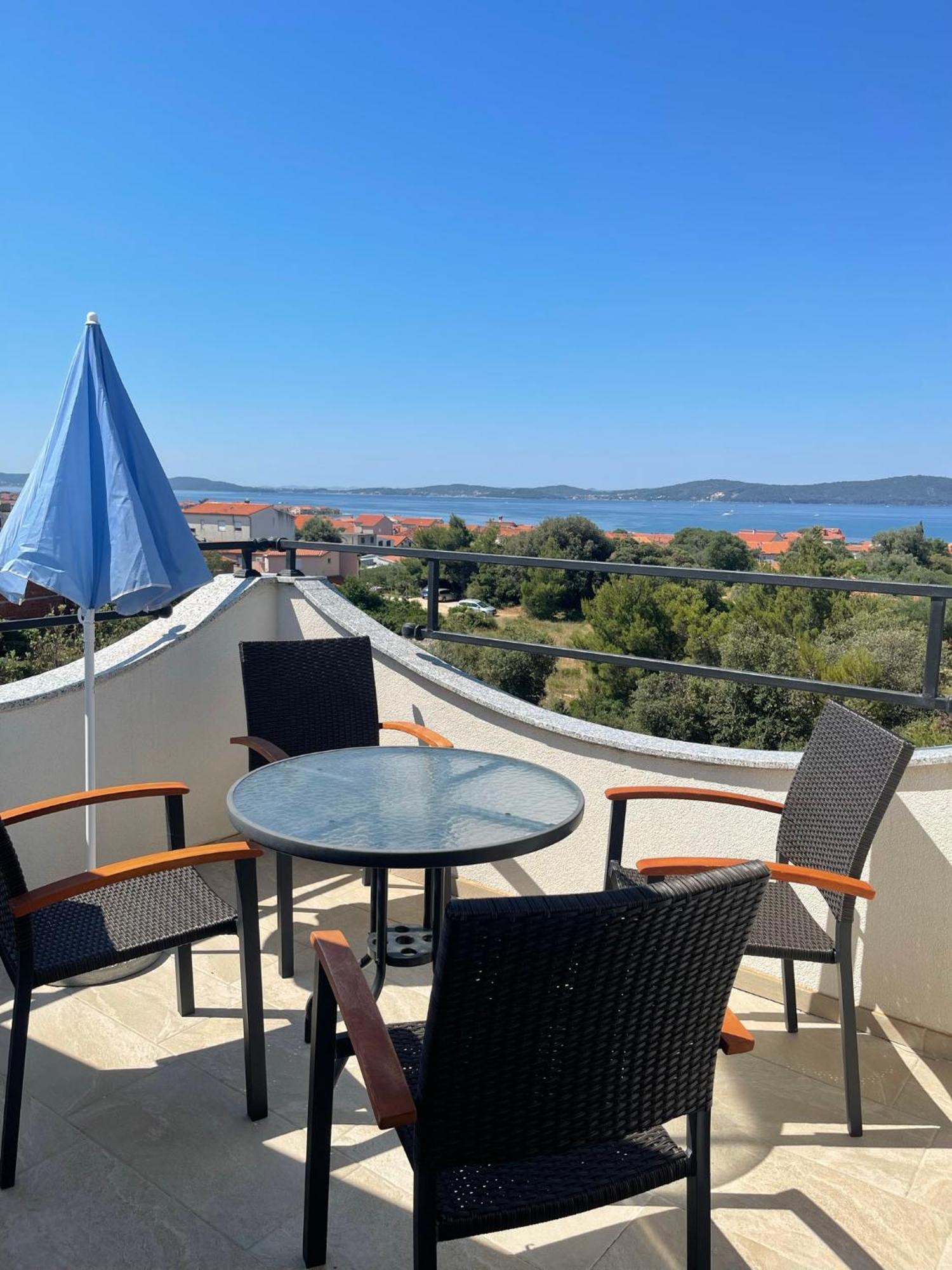 Apartments Villa M&M Bibinje Bagian luar foto