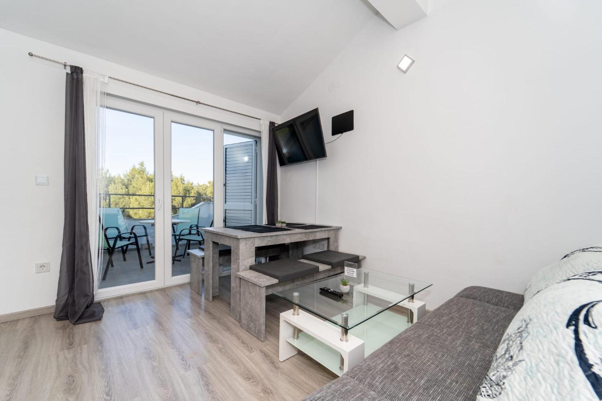 Apartments Villa M&M Bibinje Bagian luar foto