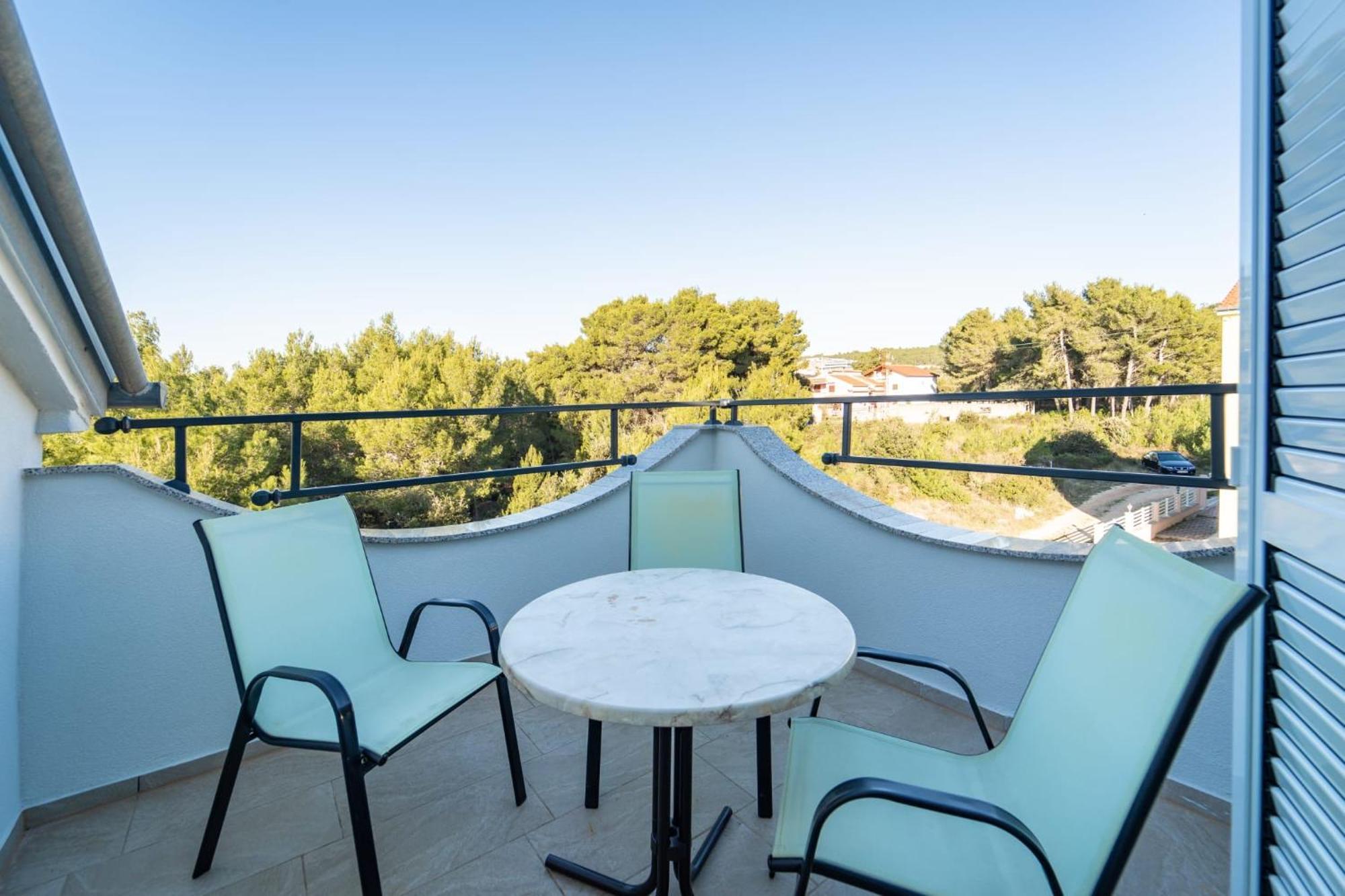 Apartments Villa M&M Bibinje Bagian luar foto