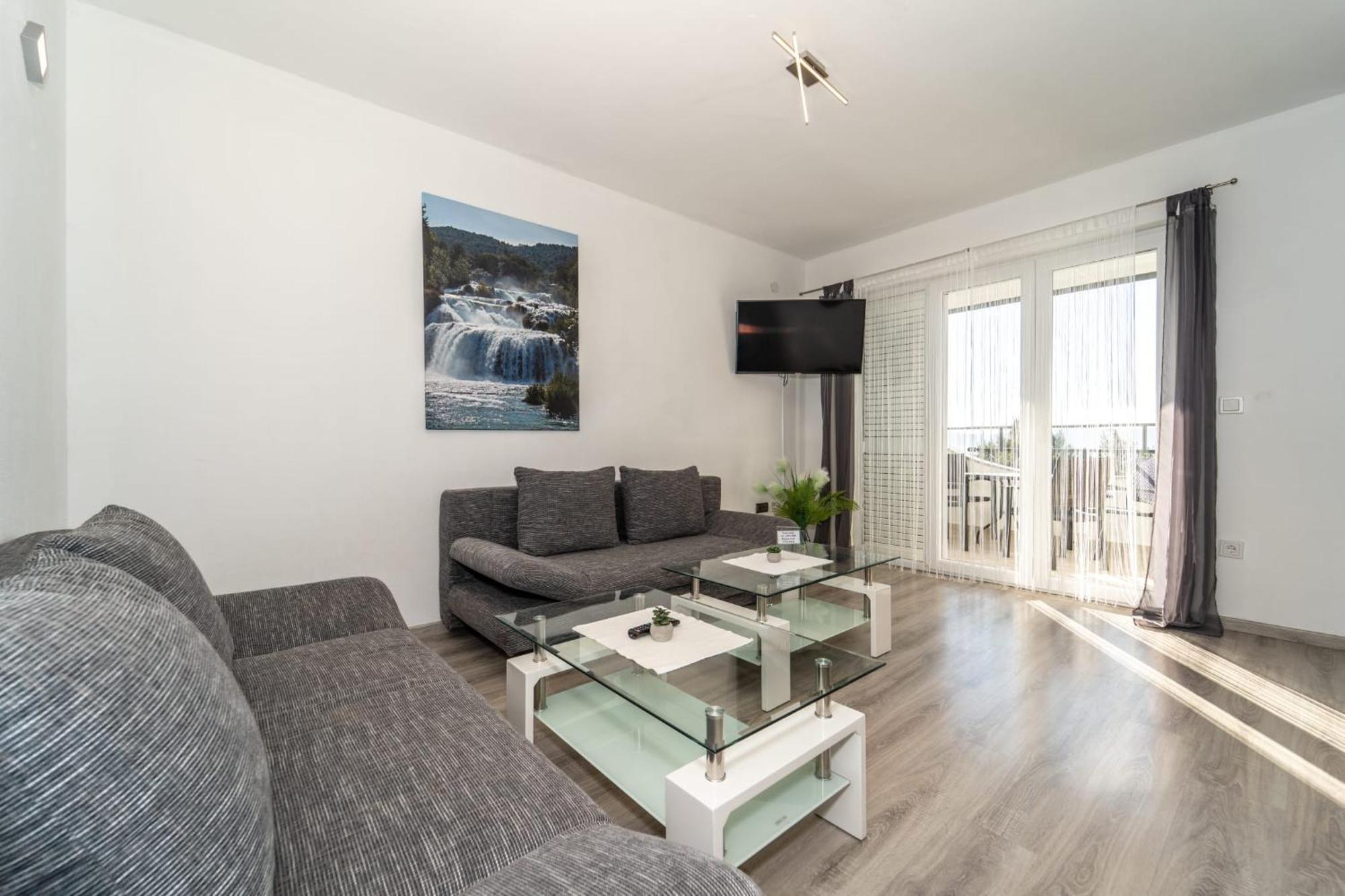 Apartments Villa M&M Bibinje Bagian luar foto