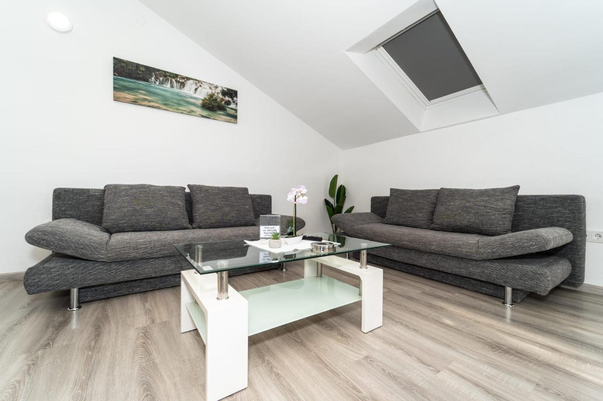 Apartments Villa M&M Bibinje Bagian luar foto